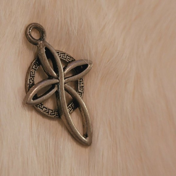 VIntage R I Bead and Comp Pewter Celtic Cross Pendant Charm Religious 6405 - Picture 2 of 7